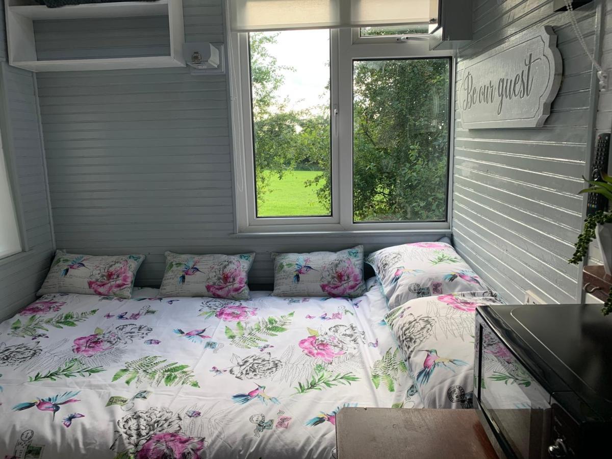 Shepherds Hut Bath Wick  Exterior photo